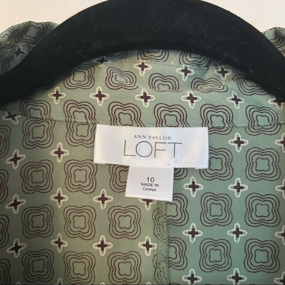 Ann Taylor Printed Button Down Polyester Blouse - image 3